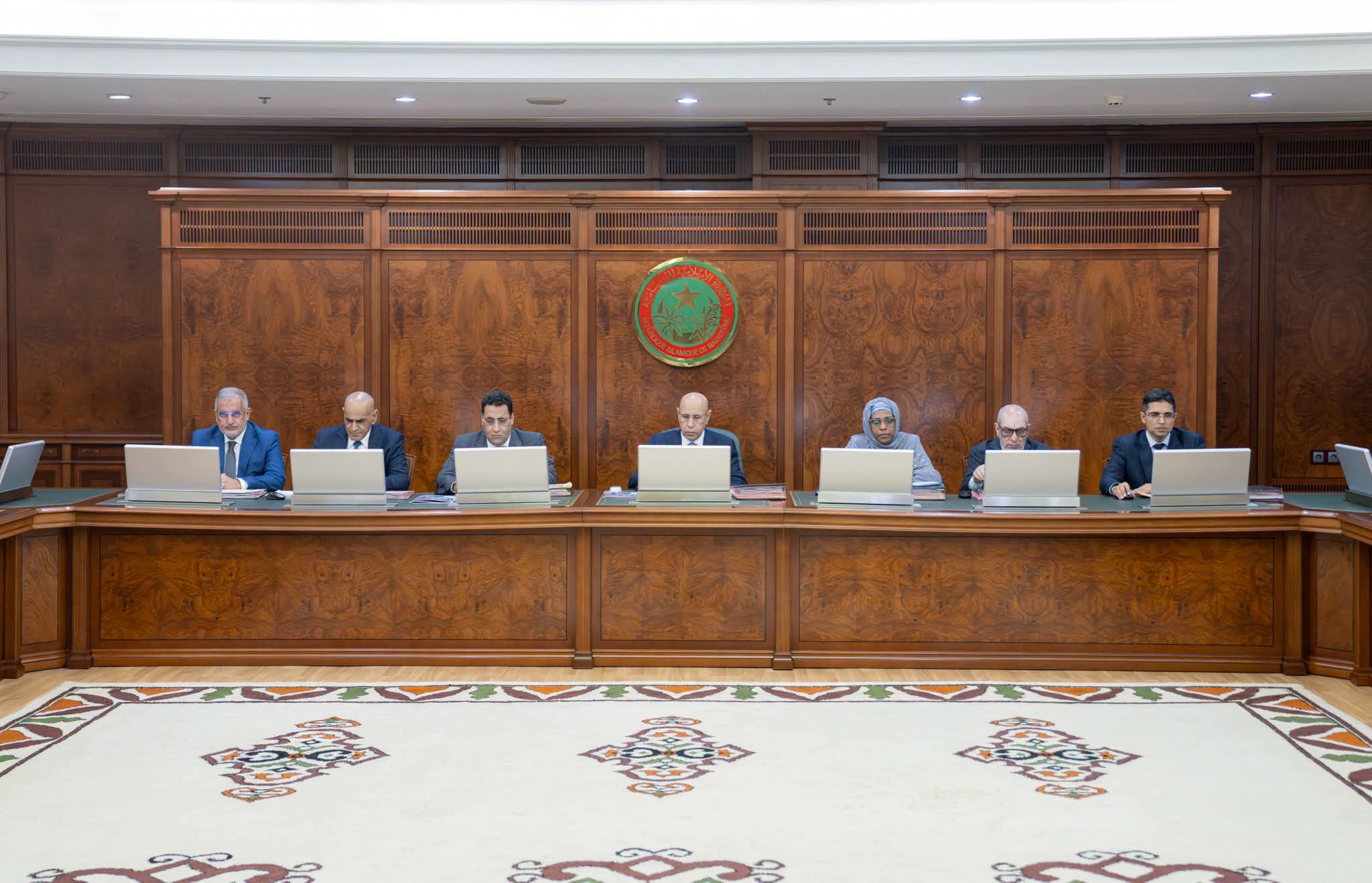 مجلس الوزراء يقيل جميع المشمولين في ملف حريق محطتي الكهرباء بنواكشوط